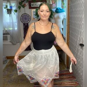 Vintage White Sheer Floral Cooking Kitchen Waist Apron with Pocket